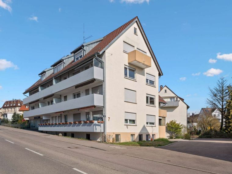 Geräumige 3-Zimmer-Wohnung mit Balkon & Gestaltungspotenzial in Degerloch – Bild 5
