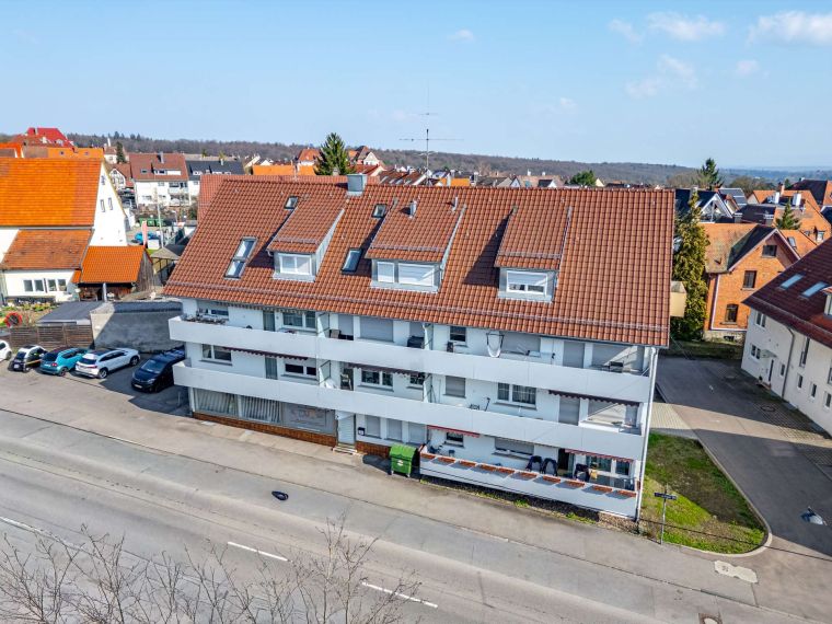 Geräumige 3-Zimmer-Wohnung mit Balkon & Gestaltungspotenzial in Degerloch – Bild 6
